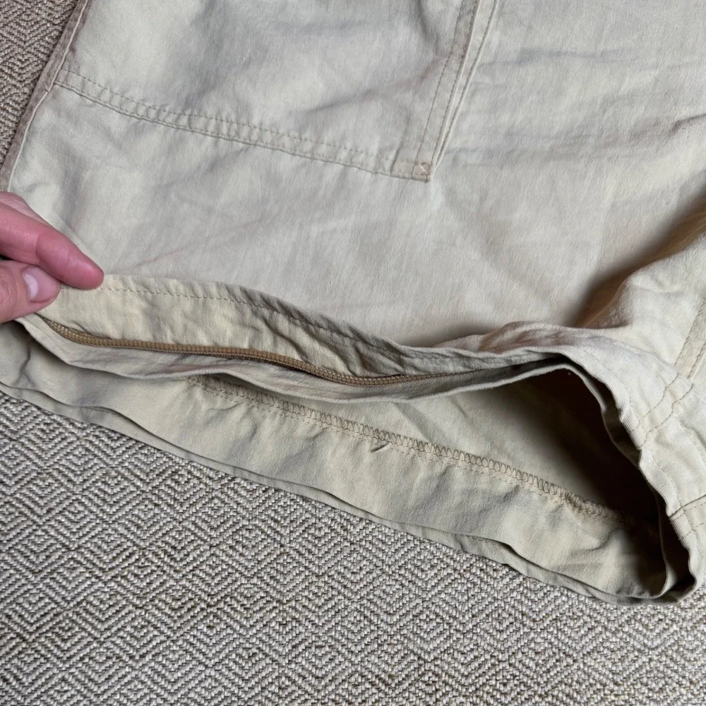 The North Face Khaki Nylon Hiking Shorts Relaxed Fit Pockets Mens‎ XL